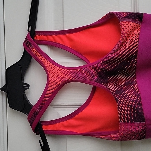 Champion Women's Sports Bra - Picture 6 of 9